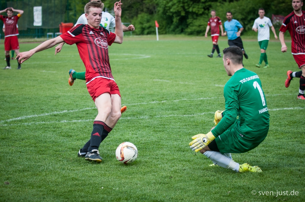 rrErstes Herrenspiel, erstes Tor: Paul Gtting