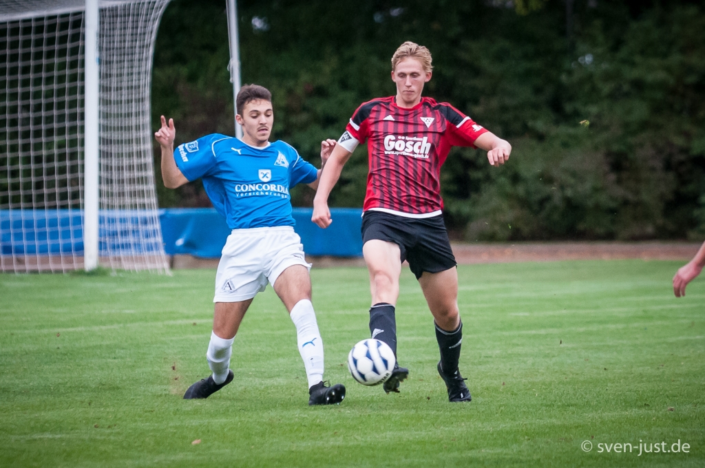 rrSven Haushalter (re.) erzielt das 3:0