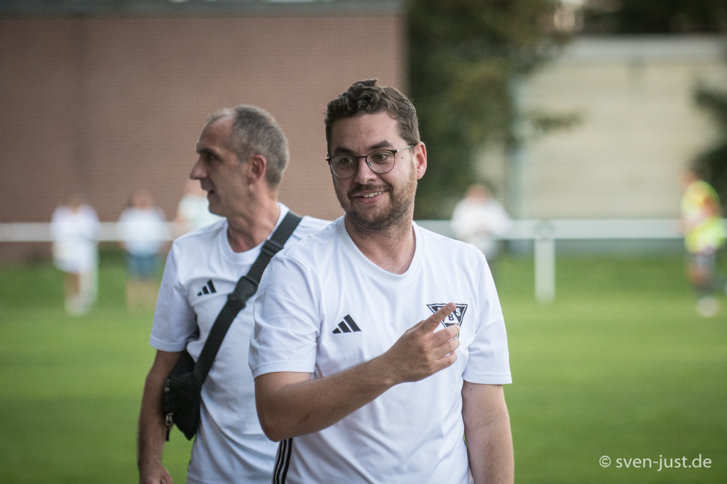 rrSouverner Auswrtserfolg - das freut den Trainer!