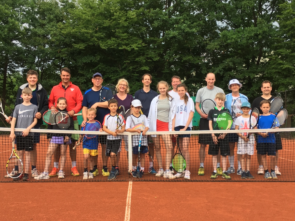 rrDas Teilnehmerfeld des 8. Generation-Cups