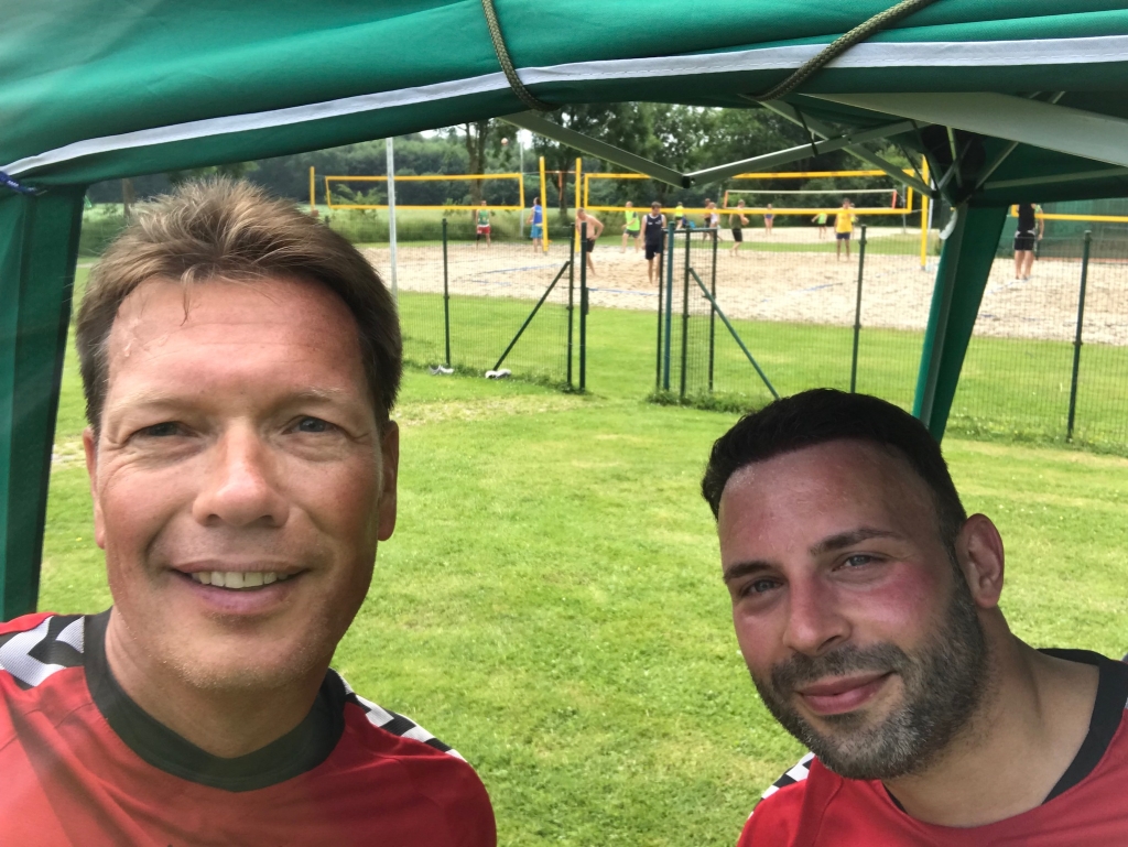 rrSascha (rechts) und ich gnnen uns eine Pause zwis